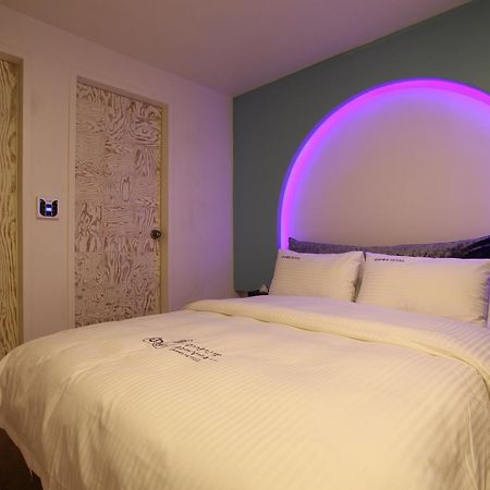 Riviera Motel Goyang Exterior foto