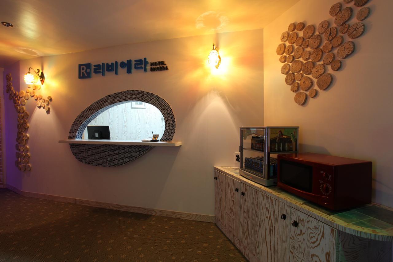 Riviera Motel Goyang Exterior foto